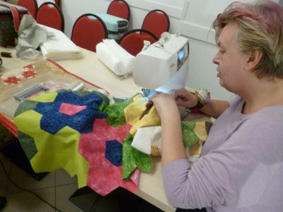 21HK Babiččina zahrádka šitá na stroji